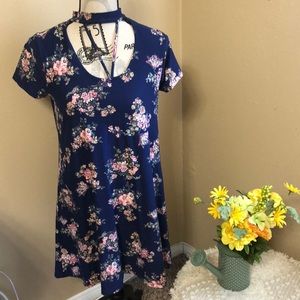 Dark blue floral everyday dress !